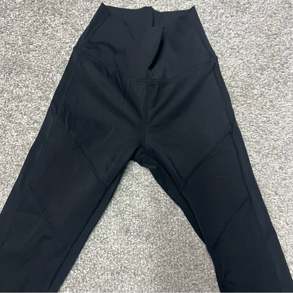 Zyia Active Leggings Women’s 2 Black Ribbed High Rise Capri Crop Workout Pants - Picture 4 of 8